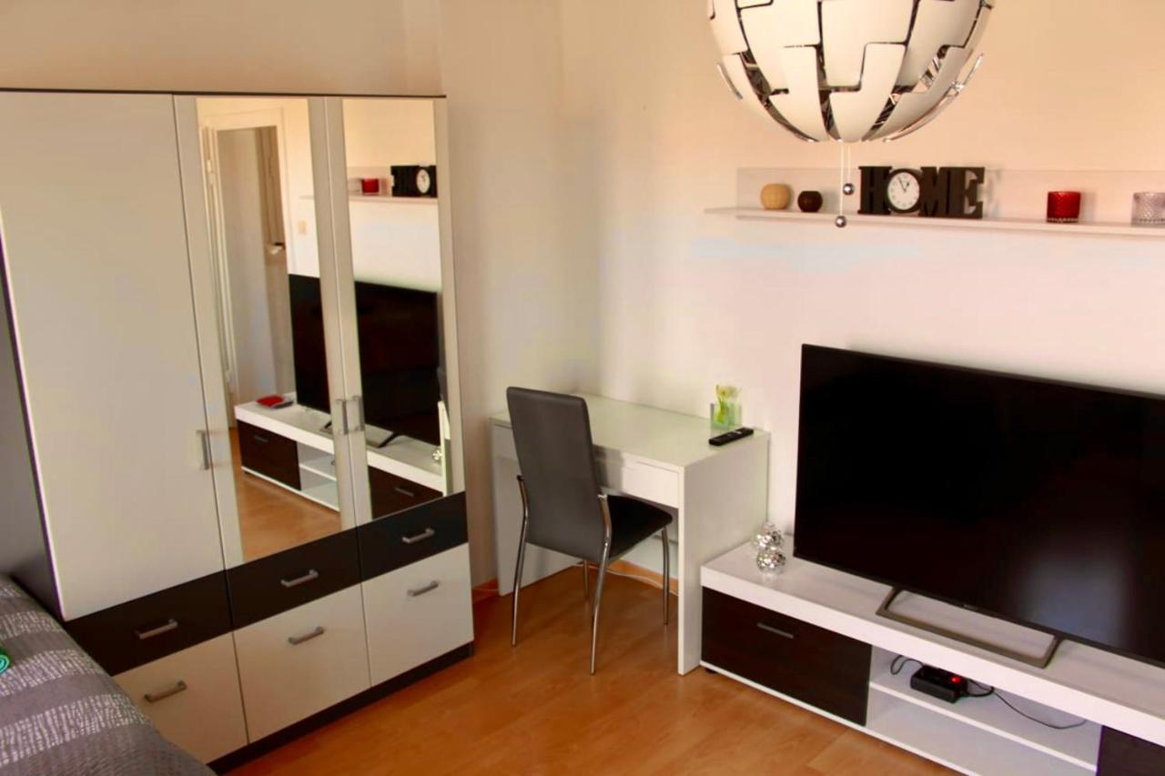 Big And Beautiful Apartment Хановер Екстериор снимка